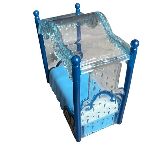 Disney Encanto Casa Madrigal Furniture Bed Replacement Figure/Cake Topper - Picture 6 of 6